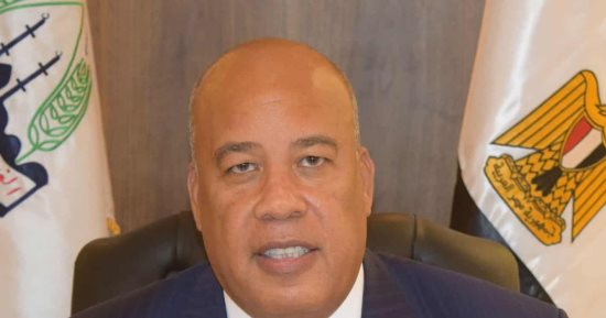 العشري: وضع الصناعة على رأس الأولويات جعل مصر مركزا إقليميا قادر على جذب الاستثمارات