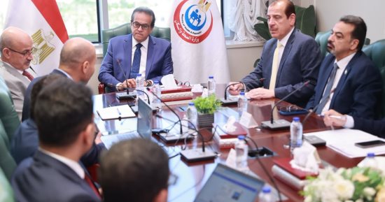 وزير الصحة يبحث مع منظمة الصحة العالمية تعزيز الدعم الصحي للسودانيين والفلسطينيين
