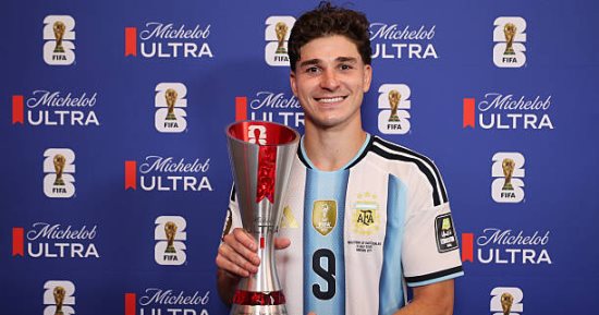 جوليان ألفاريز يحصد جائزة رجل مباراة الأرجنتين وسويسرا في كأس العالم 2026