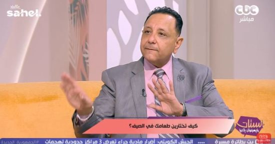 استشاري تغذية علاجية يحذر من الإفراط في شرب المياه دفعة واحدة