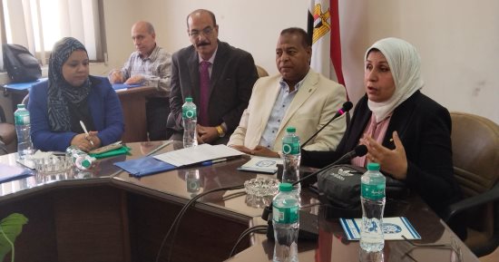 اتحاد العمال يناقش تحديات عمال الزراعة في ظل التغيرات المناخية 