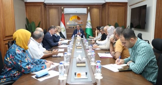 محافظ الجيزة يتابع ملف تقنين أراضى الدولة ويوجه بسرعة إنهاء الطلبات المتبقية