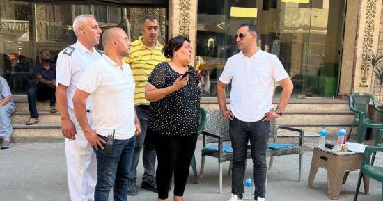 ​إزالة 4 أدوار مخالفة بعين شمس.. ونائب محافظ القاهرة تتابع تطبيق القانون بحسم