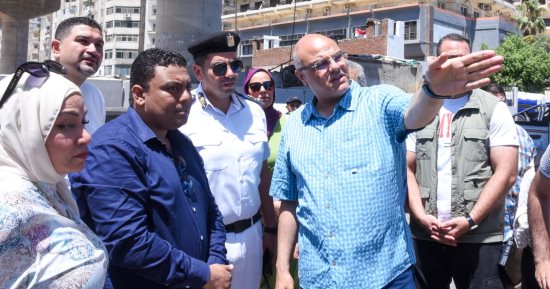 محافظ الإسكندرية يتفقد أعمال توسعة ميدان المندرة وتطوير شارع الملك حفنى