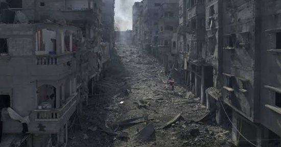 الاحتلال يهدم منزلين مأهولين شرق الخليل