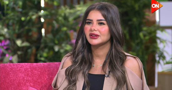 زوجة إمام عاشور: يقبل الدبلة حبا لى وليس طلبا منى.. وخفت عليه في لقاء بلجيكا