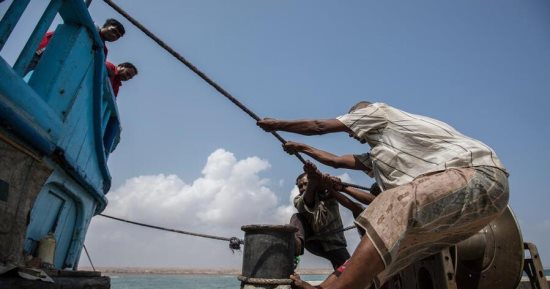 السجن المؤبد و5 ملاين جنيه لمن شرع فى جريمة تهريب البشر