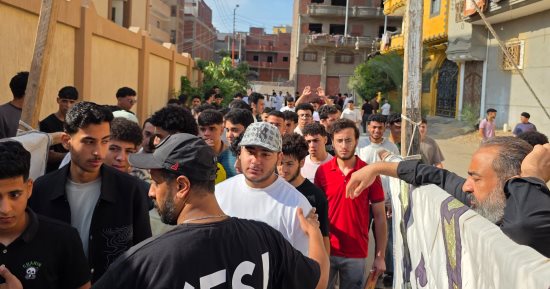العصا الإلكترونية لتفتيش الطلاب فى ختام الامتحانات بالإسماعيلية.. فيديو