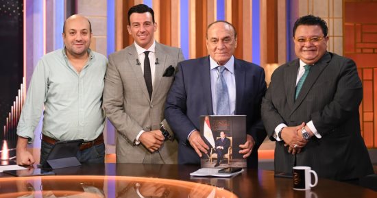 رواد مواقع التواصل يشيدون بحوار سمير فرج وخالد جلال فى برنامج "من ماسبيرو"