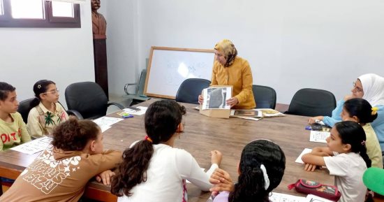 ورشة تفاعلية للأطفال عن حجر رشيد وجولة للسيدات للإطلاع على الأثار بمتحف كفر الشيخ