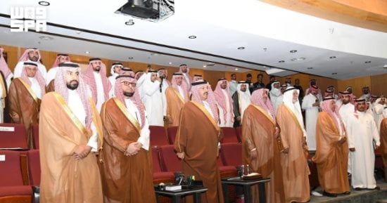 أمير عسير يرعى حفل  لتكريم أصحاب العطاء والإنجاز