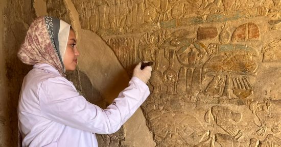 اكتشاف أثري جديد بسقارة.. ثلاث مقابر صخرية من عصر الدولة الحديثة بجبانة البوباسطيون