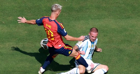 إسبانيا ضد الأرجنتين.. شوط سلبي في نهائي كأس العالم والماتادور الأخطر