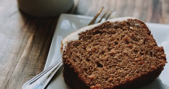 طريقة عمل كيك الزبادى بالقهوة بمكونات بسيطة وسريعة التحضير
