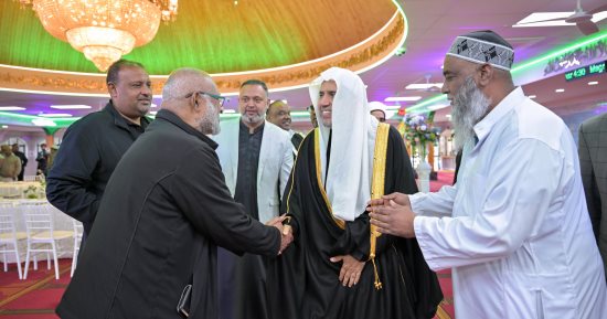 أمين عام رابطة العالم الإسلامى يزور أكبر جوامع نيوزيلندا.. صور 