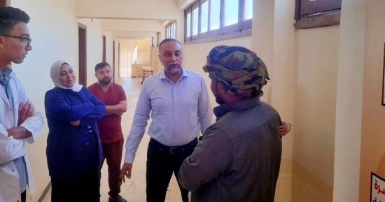 وكيل صحة شمال سيناء يجري زيارة مفاجئة لوحدة بغداد الصحية بالحسنة