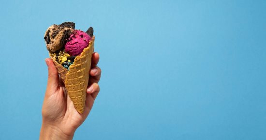 7 قواعد إتيكيت لأكل الآيس كريم فى الأماكن العامة تجنبك المواقف المحرجة