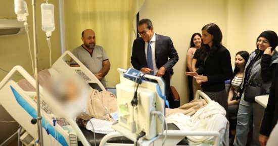 وزير الصحة والوزيرة الفرنسية للشئون الفرانكفونية يتفقدان مستشفى جوستاف روسى