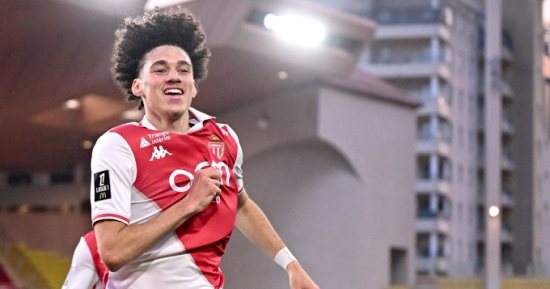 ليفربول ينافس سان جيرمان على ضم موهبة موناكو أكليوش