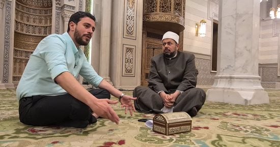 إمام مسجد السيدة نفيسة: الدعاء في الأماكن المباركة من أسباب رجاء الإجابة