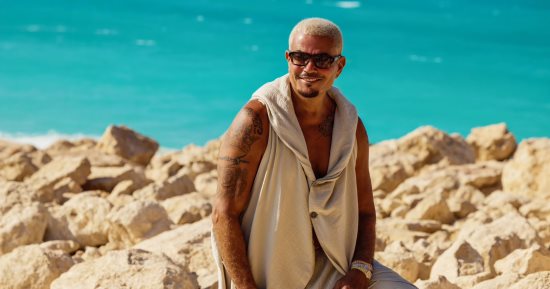 عمرو دياب يشارك بلحنين ضمن ألبومه الجديد حبيتك