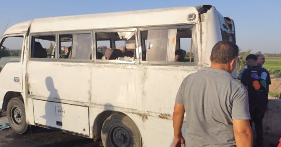 ننشر أسماء المصابين بحادث انقلاب سيارة ميني باص على طريق بنها شبرا الحر
