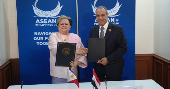 وزير الخارجية يوقع اتفاقا يسمح بالنفاذ الفوري لـ5 سلع زراعية للسوق الفلبينية