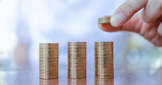 من القرش الأبيض لمليارات الدولارات.. الحكومة تبني منظومة للادخار تبدأ من المواطن وتعود إليه.. حماية من التضخم وعوائد مميزة وودائع دولارية.. خدمات رقمية ومنتجات مخصصة للمرأة وتحويلات المصريين بالخارج كلمة السر