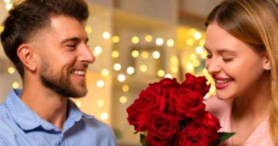 الحب لا يخفى.. 5 علامات تؤكد أن الرجل يحبكِ