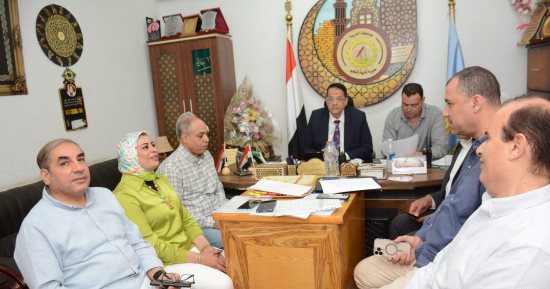 وكيل تعليم الغربية يتابع امتحانات الدور الثانى للشهادة الإعدادية