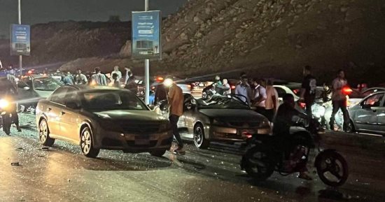 مصرع شخصين وإصابة اثنين آخرين في حادث تصادم سيارتين بالمعادى  