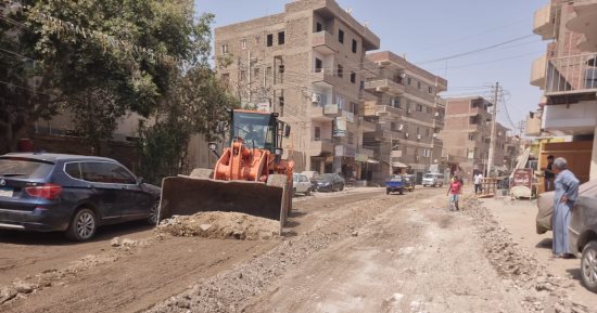 محافظ الجيزة يتابع أعمال تحسين كفاءة الطرق بالحوامدية والبدرشين ومنشأة القناطر