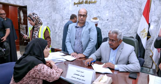 محافظ سوهاج يشدد على أولوية سرعة الاستجابة لشكاوى المواطنين 