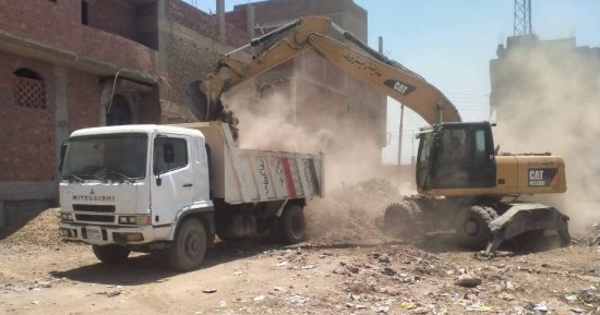 محافظ أسيوط: رفع 90 طن مخلفات بناء وقمامة بمحيط مستشفى ديروط العام