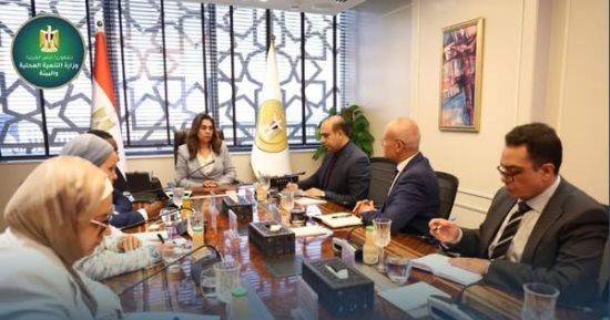 وزيرة التنمية المحلية: مشروع العاشر من رمضان نقلة نوعية فى منظومة إدارة المخلفات