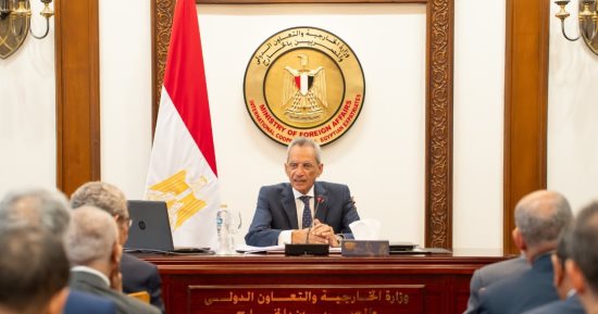 وزير المجالس النيابية يستعرض خلال لقاء مع السفراء الجدد الأجندة التشريعية