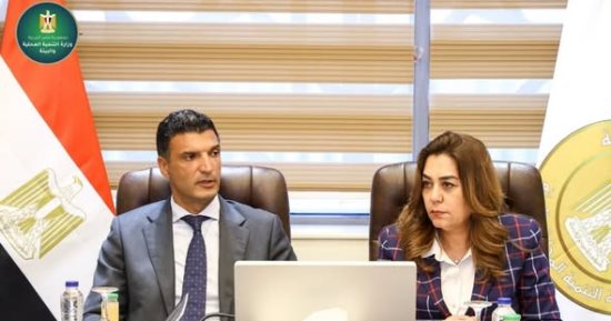 وزيرة التنمية المحلية تبحث دعم مشروعات هيئة تنمية الصعيد و"القرية المنتجة"