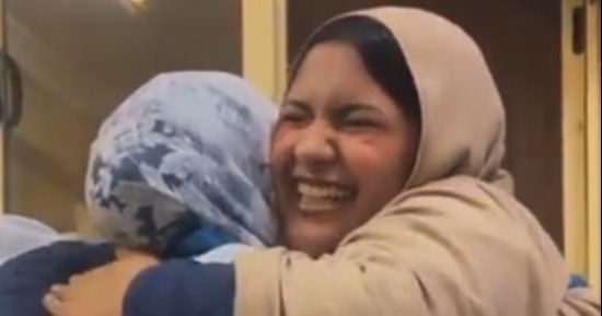 تحلم بكلية الحقوق.. الأولى على الجمهورية (أدبى) تروى أسرار تفوقها.. فيديو