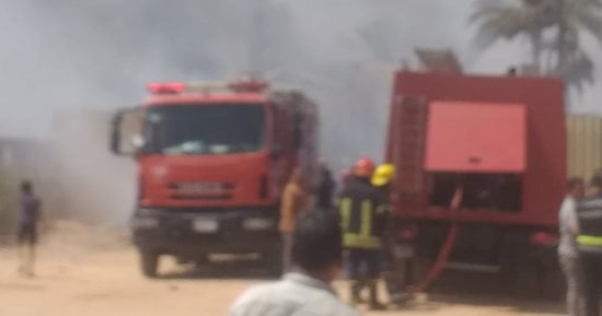 السيطرة على حريق اندلع داخل كسارة بلاستيك بالشرقية دون خسائر بشرية