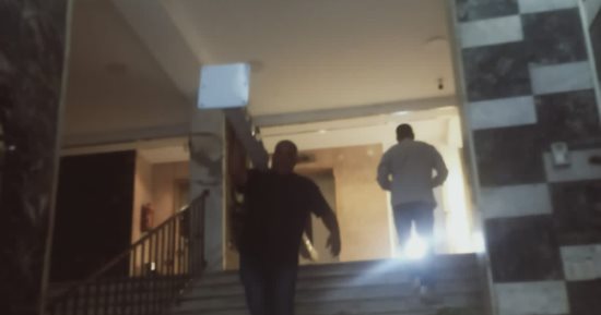حى العجوزة يوقف أعمال بناء مخالفة بعقار فى ميدان أسوان.. صور