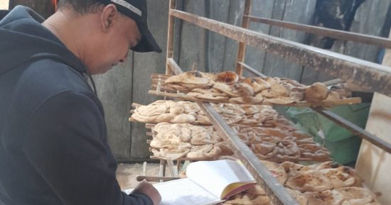 ضبط مخبز استولى على 2 طن دقيق مدعم فى الإسماعيلية.. وتحرير 16 مخالفة 