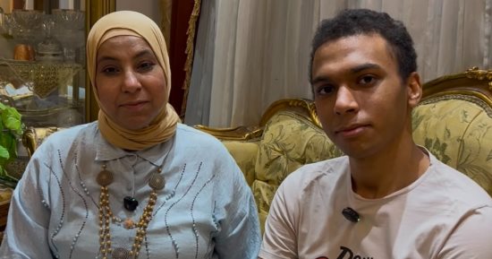 والدة الثامن على الجمهورية أدبى تكشف سر نجاحه: توقعت يكون من الأوائل.. فيديو