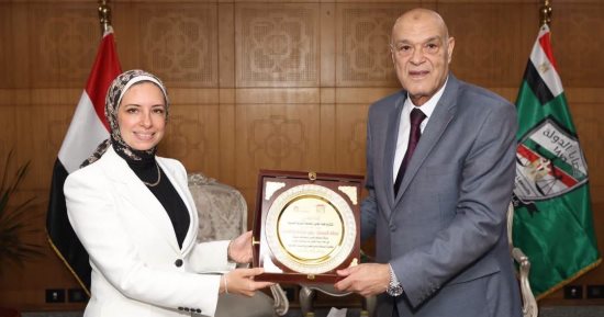 رئيس هيئة قضايا الدولة يستقبل عميدة كلية القانون بالجامعة المصرية الصينية