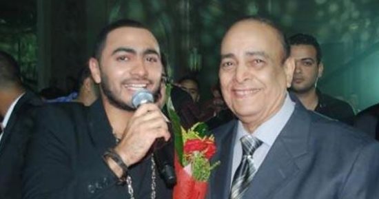 كيف حقق تامر حسنى حلم والده الذى لم يكتمل؟