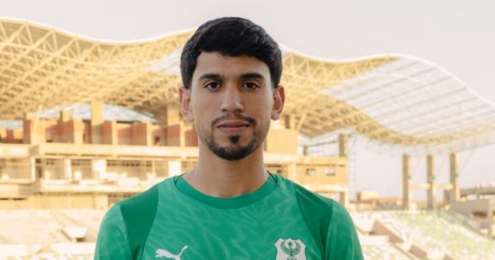 رسميًا.. المصري يتعاقد مع محمد شكري لاعب الأهلي لأربعة مواسم