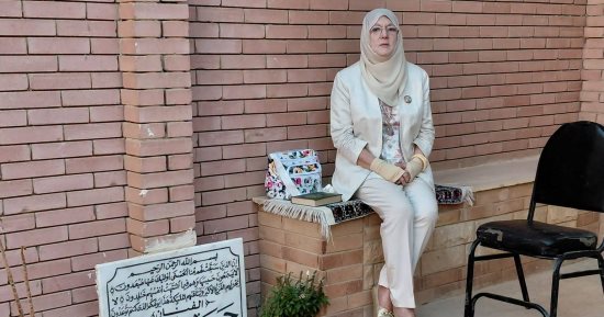 شمس البارودي تزور مدفن زوجها حسن يوسف وابنها عبد الله.. صور