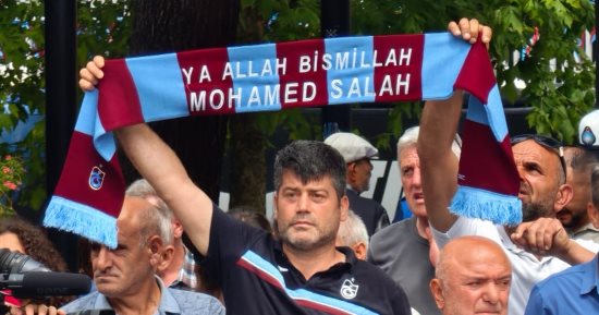 جماهير طرابزون تطالب رئيس النادي بضم محمد صلاح فى ذكرى التأسيس.. فيديو