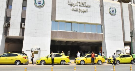 تشغيل 15 سيارة تاكسي حديثة بمدينة أسيوط الجديدة