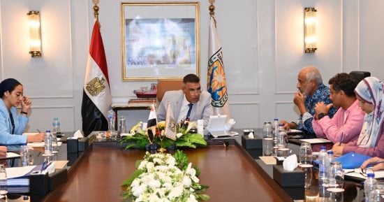 محافظ جنوب سيناء يبحث تحديات المشروعات الاستثمارية ويصدر توجيهات حاسمة لحلها
