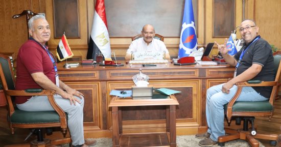 محافظ السويس يؤكد دعم ذوى الهمم خلال استقباله ممثلى جمعية الصم